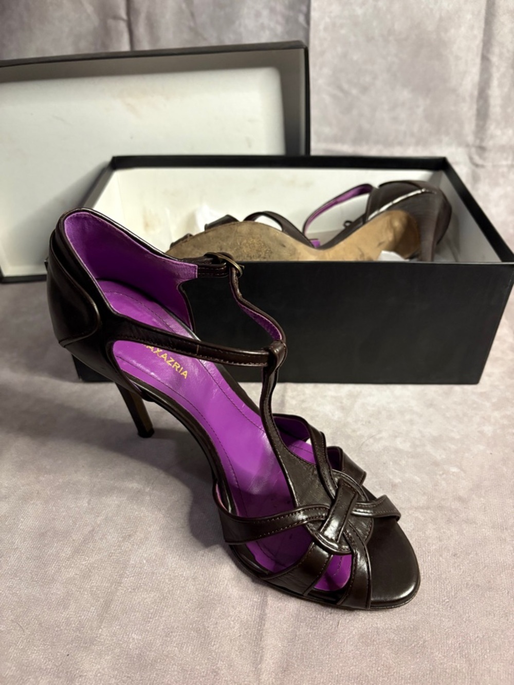 BCBG Max Azria Brown Leather T-Strap Heels Size 8